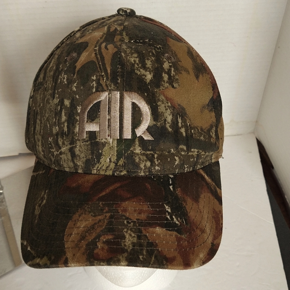 EUC. Camouflage baseball cap.